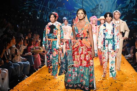  Bangkok Fashion Week: En Explosion av Färger och en Öppning för Thailands Modscen